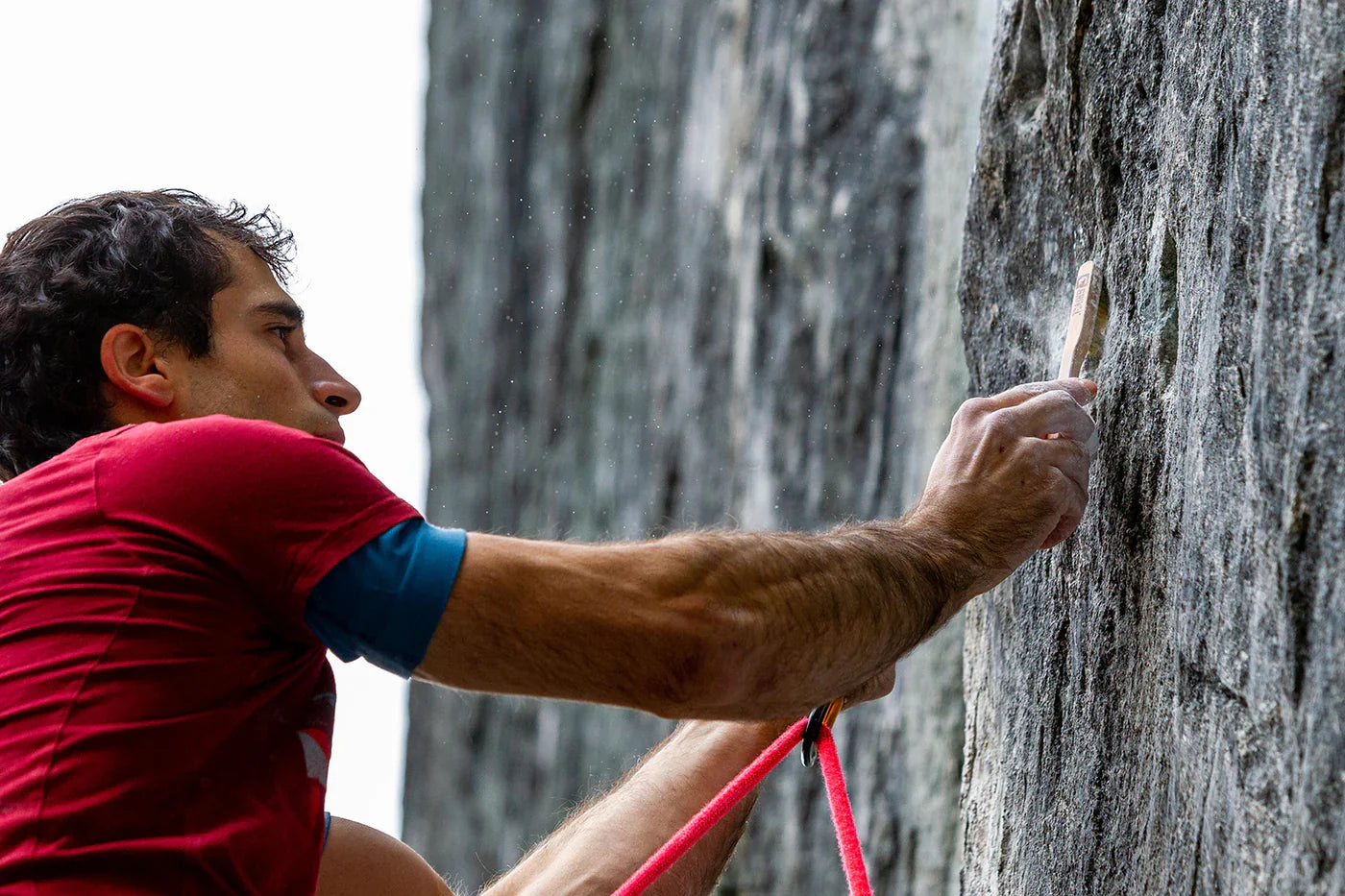 WOODEN CLIMBING BRUSH